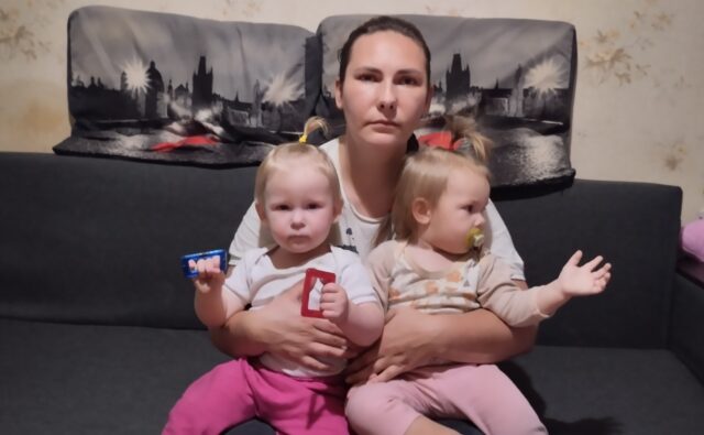 Эскиз для- Носальські Вікторія та Валерія просять про допомогу